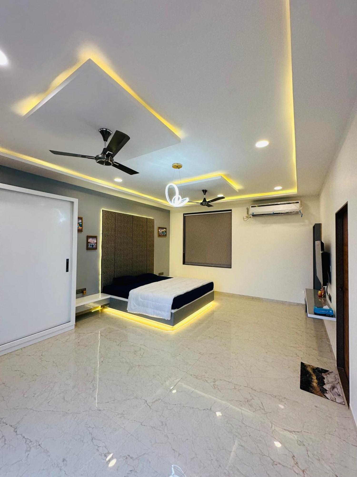 Karmabhumi 1 Villa Satej Exterior photo