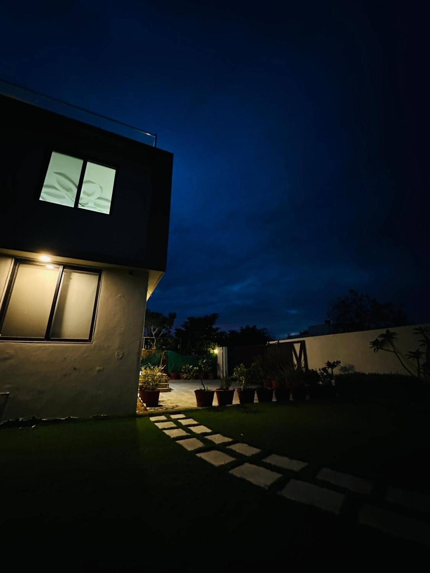 Karmabhumi 1 Villa Satej Exterior photo