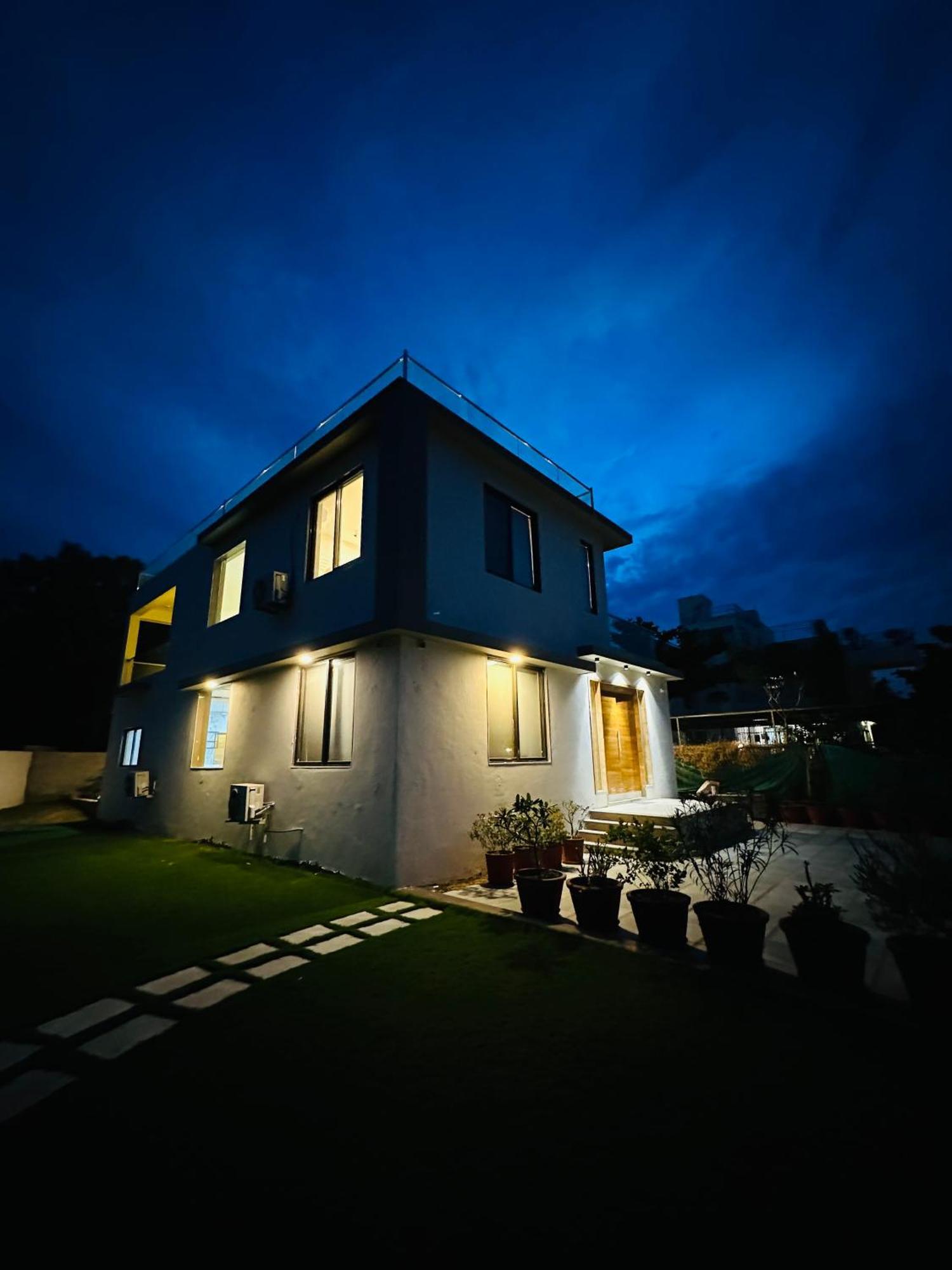 Karmabhumi 1 Villa Satej Exterior photo