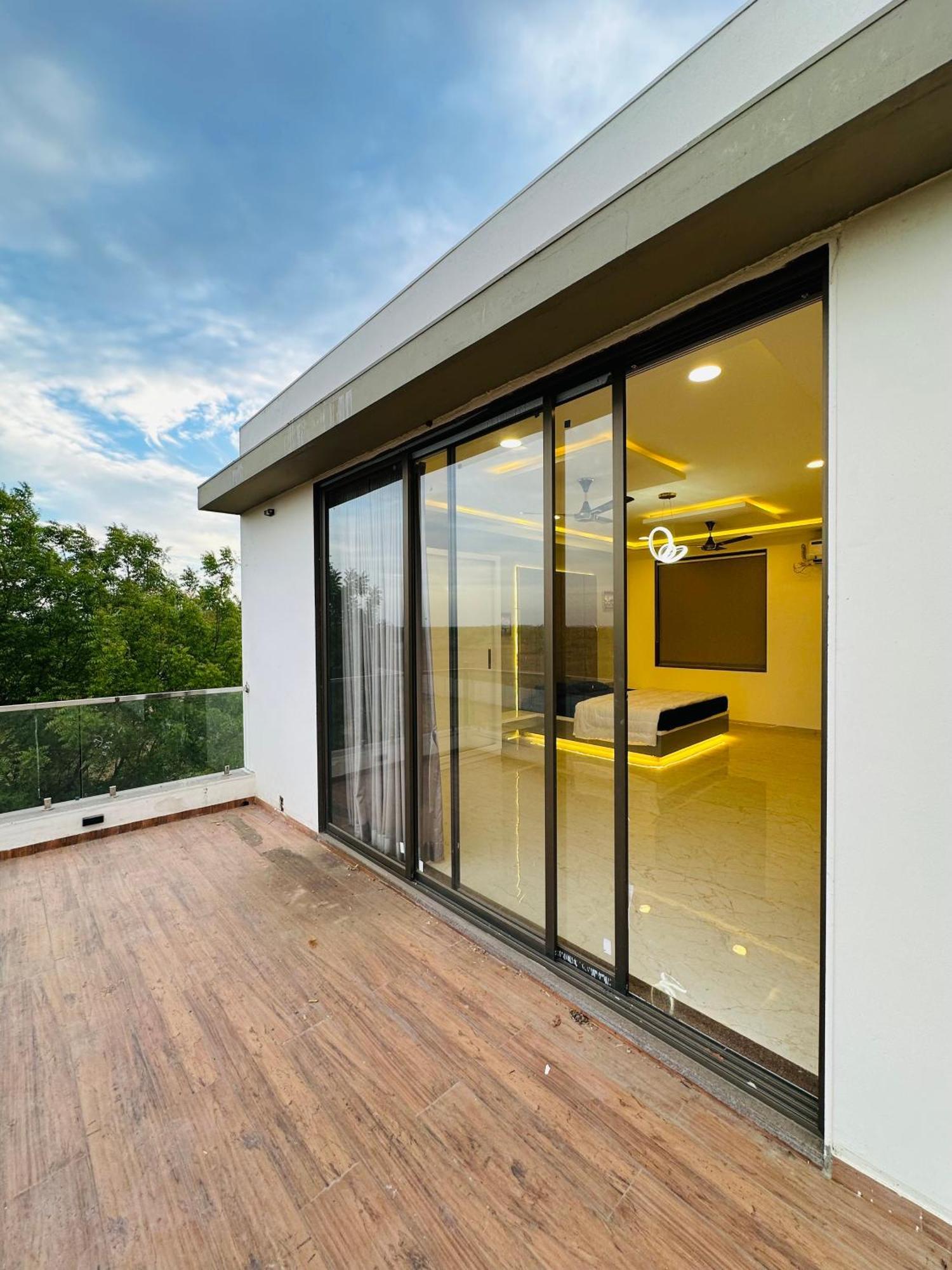 Karmabhumi 1 Villa Satej Exterior photo
